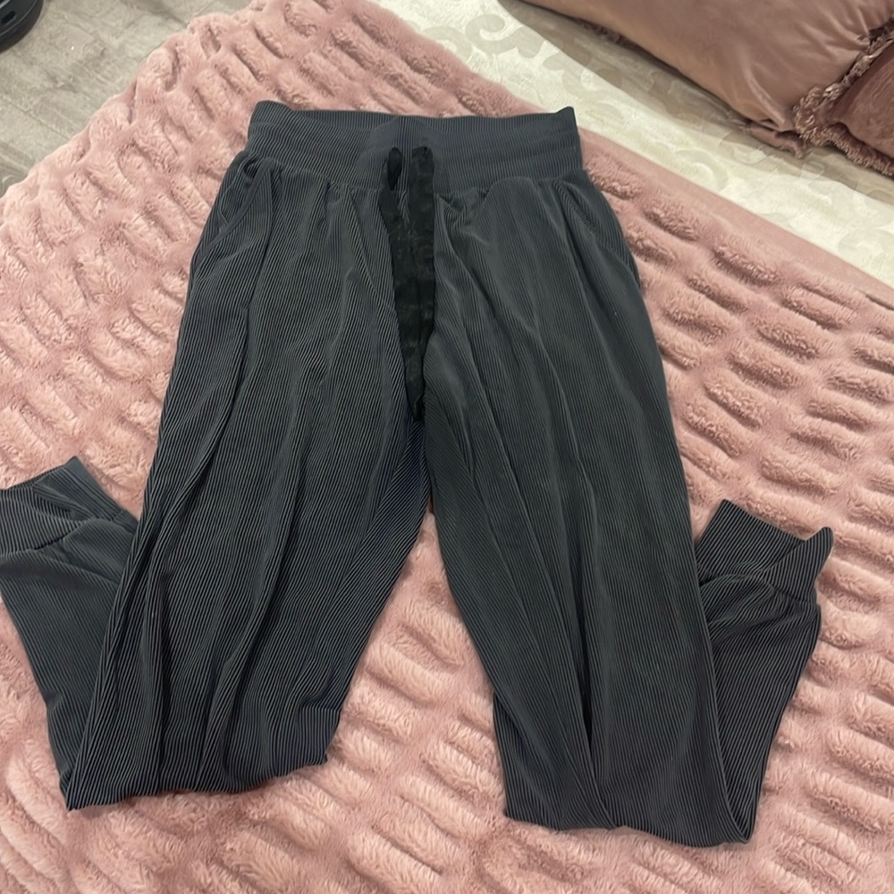 Victoria’s Secret lightweight sweatpants